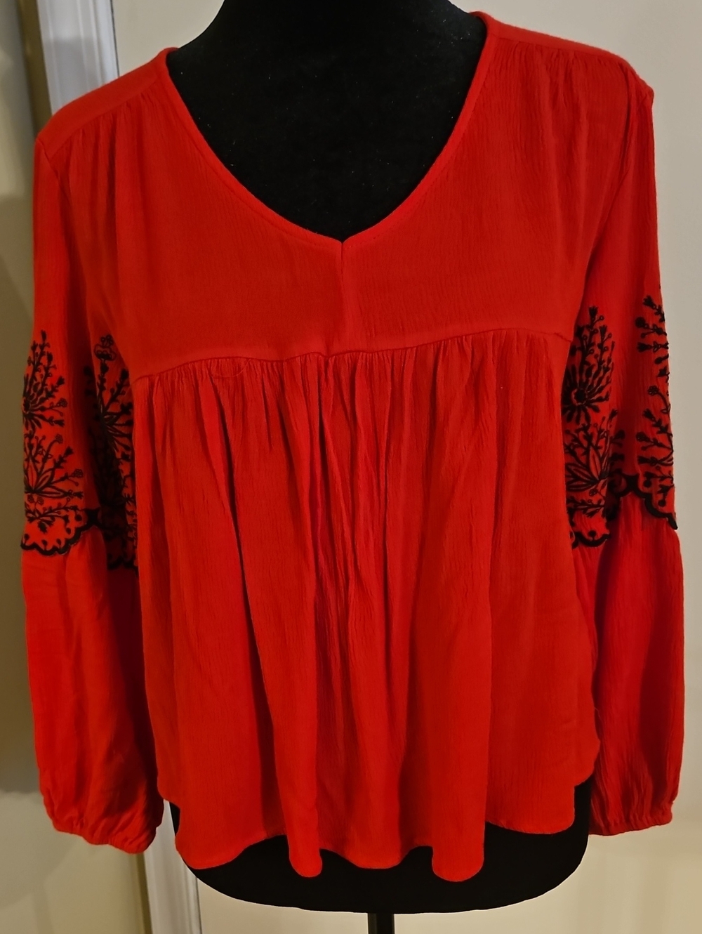 Mi Ami Red Embroidered Sleeve Peasant Babydoll Blouse XS
